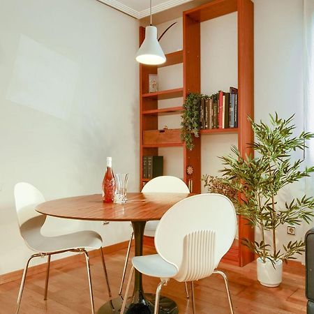 Apartamento En Chamberi Con Piscina - Lovely Apartment In The City Center With Swimming Pool マドリード エクステリア 写真