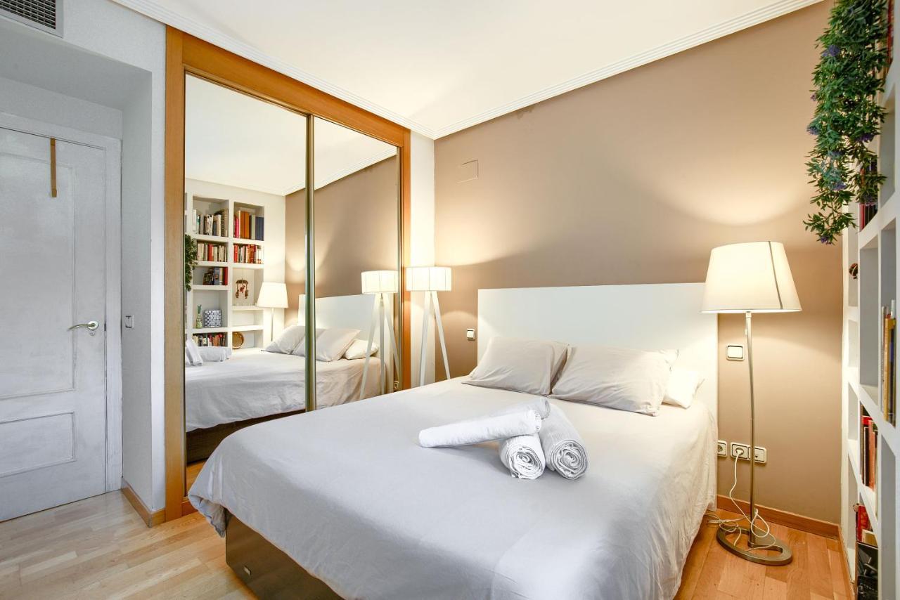 Apartamento En Chamberi Con Piscina - Lovely Apartment In The City Center With Swimming Pool マドリード エクステリア 写真