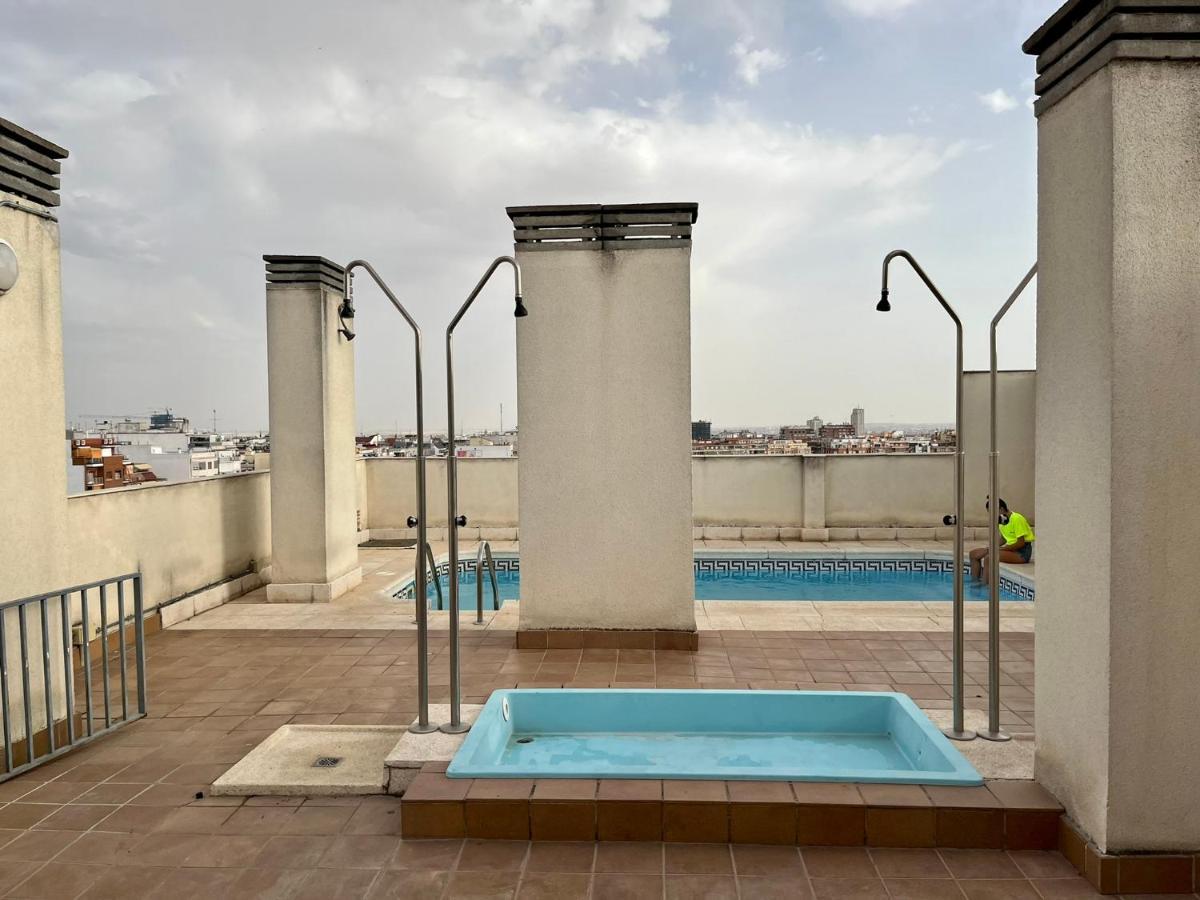Apartamento En Chamberi Con Piscina - Lovely Apartment In The City Center With Swimming Pool マドリード エクステリア 写真